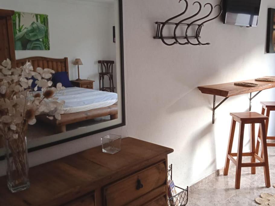 Piso Con Desayuno Incluido Y Vistas A La Montana. Apartamento Monistrol de Montserrat Exterior foto